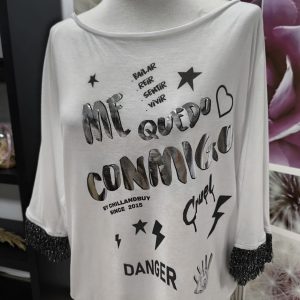 Camiseta con Flecos Negros y Plateados