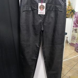 Pantalón Polipiel Alta Calidad Negro con Tachuelas